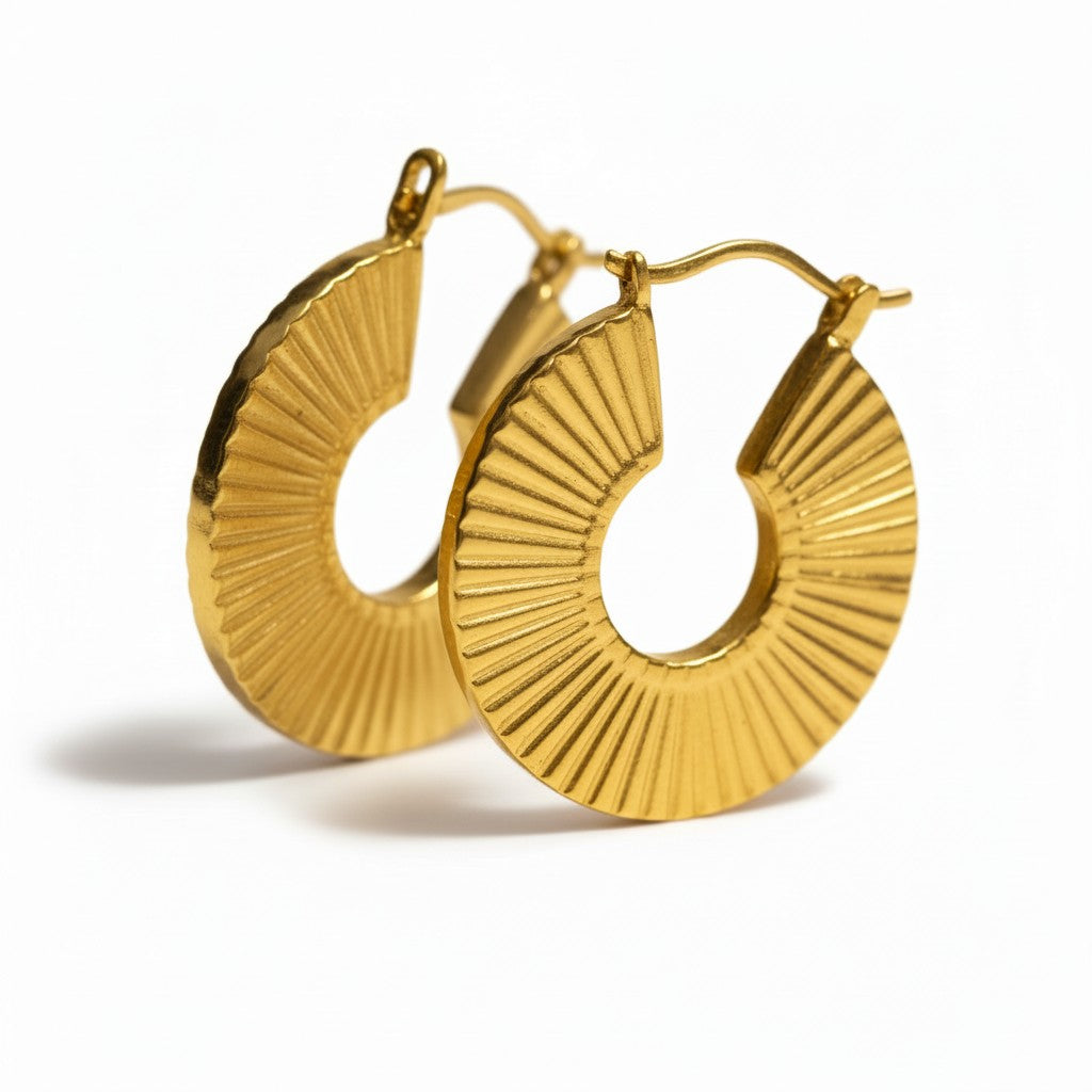 ✨ Gold-plated 316L stainless steel hoop earrings – textured fan design ✨