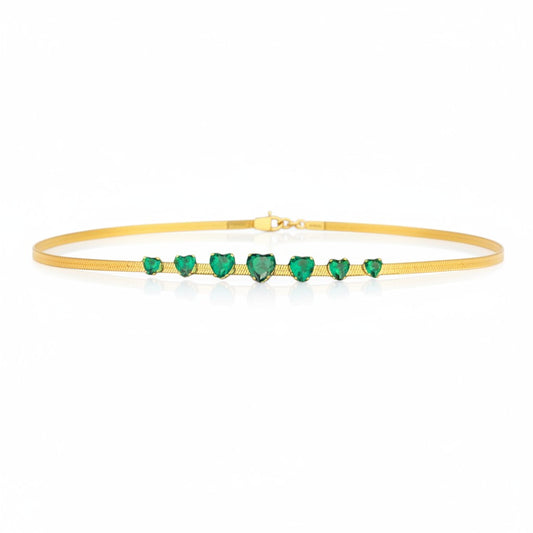 Elegantes Edelstahlarmband mit grünen Herzsteinen