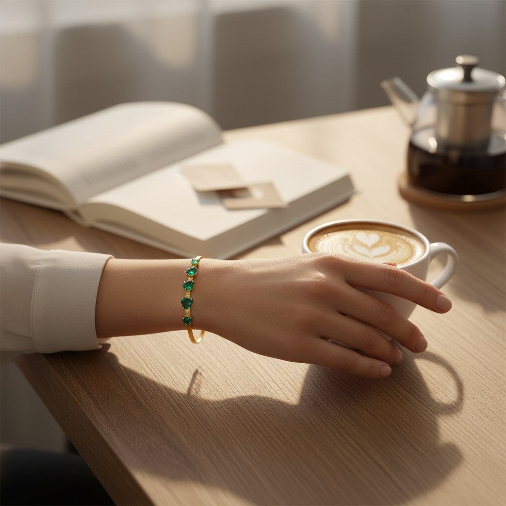 💚 Elegante bracciale con pietre verdi a forma di cuore 💚